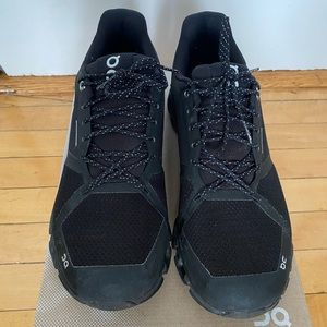 On Cloud - Cloudflyer waterproof sneakers